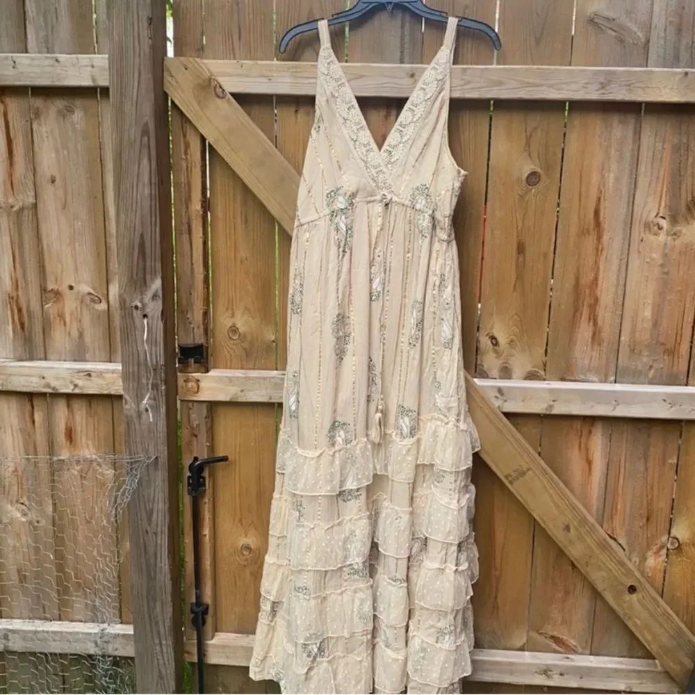Elegant Cream Floral bohemian Maxi Dress
